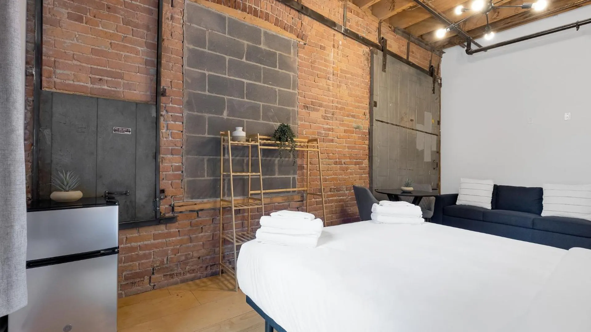 The Little Prince Rooms-Old Montreal