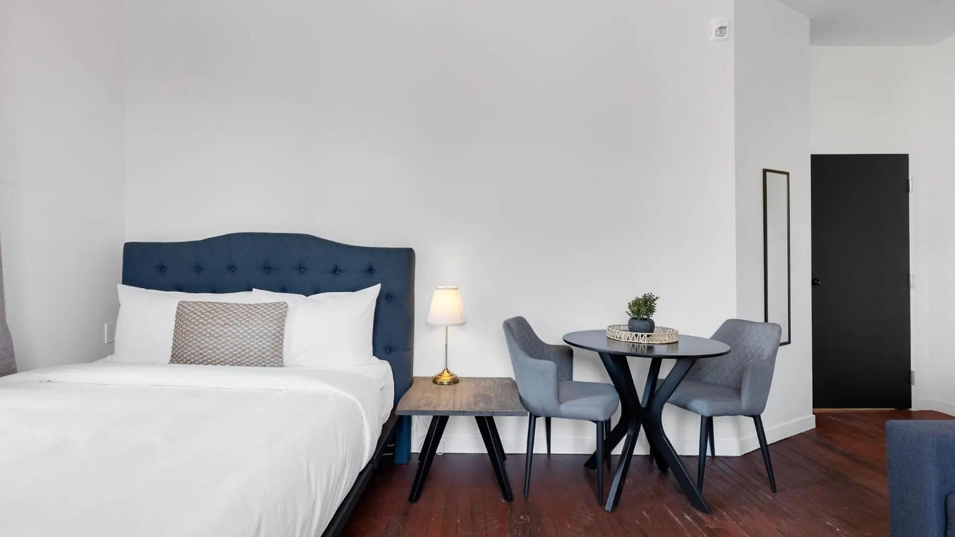 The Little Prince Rooms-Old Montreal Kanada