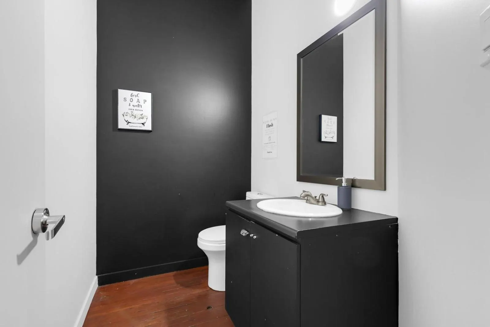 Hostel The Little Prince Rooms-Old Montréal Canada